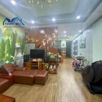 Bán nhà 3 lầu mái năng lượng mặt trời 172m2 giá 7,6 tỷ