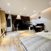 BÁN GẤP NHÀ MP NGỌC KHÁNH.DT:115M2,MT:6,9M.NHÀ LÔ GÓC.ĐANG CHO THUÊ 100TR/THÁNG.