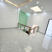 Nhà hẻm mới xây xã Tân Bửu, Bến Lức dt 111m2 1 lầu 3pn 3wc giá 3 tỷ