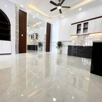 Nhà hẻm mới xây xã Tân Bửu, Bến Lức dt 111m2 1 lầu 3pn 3wc giá 3 tỷ