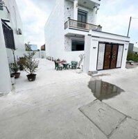 Nhà hẻm mới xây xã Tân Bửu, Bến Lức dt 111m2 1 lầu 3pn 3wc giá 3 tỷ