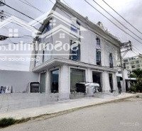 Cho Thuê Tòa Nhà Mặt Tiền Huỳnh Văn Luỹ, Thủ Dầu Một, Bình Dương
- Diện Tích Hơn 600M2 Sàn.