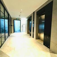 Bán tòa nhà lô góc đẹp nhất Lê Văn Lương, 200m2 mặt tiền 12m, nội thất xuất sắc