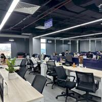 Bán tòa nhà lô góc đẹp nhất Lê Văn Lương, 200m2 mặt tiền 12m, nội thất xuất sắc