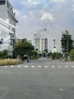 Bán Đất Gần Vincom Thành Phố Dĩ An Giáp Thủ Đức Diện Tích: 75M2 Giá Bán 3.4 Tỷ Liên Hệ: 0975339699