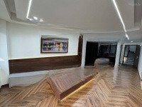 Bán Nhà Đẹp Nhất Phố Trạm, 7 Tầng, Thang Máy, Vừa Ở Và Kinh Doanh Spa, Văn Phòng, Vị Trí Kim Cương