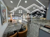 Bán Nhà Đẹp Nhất Phố Trạm, 7 Tầng, Thang Máy, Vừa Ở Và Kinh Doanh Spa, Văn Phòng, Vị Trí Kim Cương