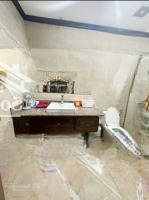 Cho Thuê Căn Hộ Chung Cư 60 Khúc Thừa Dụ. 90M2 Gồm 3 Phòng Ngủ. Sàn Gỗ Đồ Cơ Bản. 13 Triệu/Th