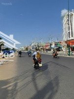 Rất Hiếm - Góc 2 Mặt Tiền- Dương Quảng Hàm 8M X 25M- 7 Tầng-Hđt 160 Triệu. Giá Bán 28 Tỷ