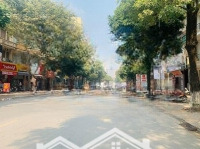 Vị Trí Vip Mặt Phố Phân Lô Vỉa Hè Đá Bóng - Ô Tô Contenner Tránh Đỗ