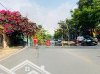 Cần Bán Gấp Nhà Mặt Tiền Cụm Trần Não, Kế River Mark.diện Tích(8X18M 4 Tầng. Giá Chỉ: 28.5 Tỷ