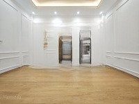 Mới Tinh Trắng Như Ngọc Trinh.thang Máy Chạy Vù Vù .
Full Nội Thất ,Chỉ Việc Ở . Miễn Chê
