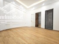 Mới Tinh Trắng Như Ngọc Trinh.thang Máy Chạy Vù Vù .
Full Nội Thất ,Chỉ Việc Ở . Miễn Chê