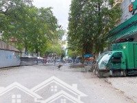 Chính Chủ Đi Nước Ngoài Định Cư Ở Cùng Con Cháu,Nên Cần Bán Căn Nhà .Diện Tích :40M2. 5 Tầng.4,2Tỷ.