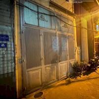 Bán nhà mặt ngõ ô tô phố Lạc Long Quân, Quận Cầu Giấy, nhà dân xây