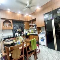 Bán nhà Lê Văn Sỹ, Phú Nhuận, giáp Q3, 4 Tầng,5PN, 38m2, gần MT, đẹp mới ở ngay, 7.4 Tỷ