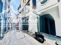 Gấp Bán, Chỉ 7.X Tỷ, Nhà Hoàng Văn Thụ Phú Nhuận 40M2 Hẻm Xe Hơi, Gần Sân Bay