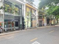 Cho Thuê Căn Góc Trung Tâm Bàn Cờ Gần Biển 2 Sàn Sử Dụng 1000M2 Ngang 20M