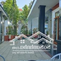 Bán Biệt Thự Góc 2 Mặt Tiền Kdc Biconsi Dĩ An 306M, Nhà Đẹp, Giá Tốt