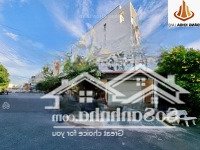 Đỉnh - Nhà 3 Tầng Mặt Tiền - Đường Nhựa Xe Hơi Quay Đầu - Dt: 143.9M2 Giá Bán 9 Tỷ