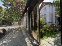 Bán Biệt Thự Ở Ngay .Diện Tích200 M ( 10 X 20 ) Nhà Đẹp . Hoàn Công . Gần Kdt Vạn Phúc . Kdc Hồng Long