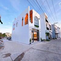 BÁN NHÀ 1T1L đúc mới, 3 MẶT TIỀN thông thoáng - VIEW SÔNG mát mẻ