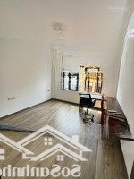 Bán Nhà Nguyễn Văn Cừ, Gia Thuỵ, Ngõ Thông Ô Tô 7 Chỗ Qua Nhà, Cách Ô Tô Dừng Đỗ 30M, Nhà Dân Xây