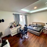 BDS HVL Cho thuê villa sân vườn, hồ bơi, 2 mặt tiền khu compound đường Nguyễn Văn Hưởng, phường Thảo Điền, Quận 2.
