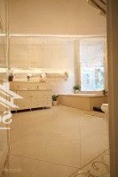 Đẳng Cấp! Kề Hồ Quảng Bá, Mặt Tiền 8M, Nội Thất 5* Căn Hộ Dòng Tiền Siêu Cao, Ngõ Rộng, Quận Tây Hồ