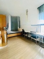 Chủ Bán Gấp 3 Phòng Ngủ 2 Vệ Sinhtầng Cao Có Hợp Đồng Thuê 15 Triệu. 4,8 Tỉ Bao Hết Thuế Phí Và Sổ. Liên Hệ: 0938793786