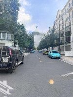 Bán Gấp Biệt Thự Tại Vinhomes Grand Park, 25,5 Tỷ, 126M2, 5 Phòng Ngủ 5 Vệ Sinh Mặt Tiền 7M, Đông Nam
