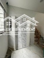 Nhà Đẹp Phố Yên Lạc Ô Tô Vào Nhà - 5 Tầng Thang Máy - Ngõ Thông -Cách Phố 15M - Nội Thất Đẳng Cấp