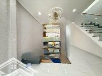 Nhà Mới Mẫu Hiện Đại, Trung Tâm Phường Hiệp Thành, Đường 5M 2 Xe Ô Tô Né Nhau