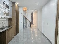 Bán Nhà Phân Lô Phố Yên Lãng - Đống Đadiện Tích53M2, 5 Tầng Thang Máy - Gần Phố. Lh E. Trường 0985342385