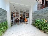 Bán Nhà Đẹp 3 Tầng Trung Tâm Tp Nha Trang Có Sân Để Ô Tô Mặt Tiền Đường Vạn Kiếp