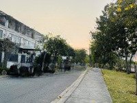 Cực Hót - Sở Hữu Ngay Biệt Thự View Sông Cực Đẹp Giá Bán 30 Tỷ (Có Thương Lượng).Diện Tích160M 1 Trệt 2 Lầu