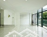 Tòa Nhà Văn Phòng - Cho Thuê Tầng 2 - 7X12M Sàn, Có Thang Máy, Hầm Xe Chỉ 11 Tr/Th - Kđt Vạn Phúc