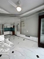 Nhà 5 Tầng Giá Bán 5 Tỷ Cực Hiếm Phường Liên Mạc - Bắc Từ Liêm - View Hồ - Ô Tô Đỗ Cửa Có 1 - 0 - 2 Ạ