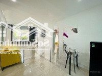 Căn Hộ Có Cửa Sổ Full Nội Thất Quận 1
