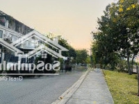 Hot - Biệt Thự Vườn 194M2 View Sông Nở Hậu Tuyệt Đẹp Giá Bán 38 Tỷ, Full Nội Thất Tại Lakeview City