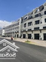 Shophouse Đường Song Hành 5X20 1 Trệt 1 Lửng 3 Lầu Hoàn Thiện Sẵn Có Thang Máy Giá Bán 43 Triệu/Tháng