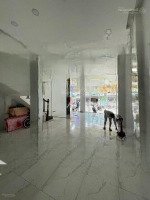 Siêu Phẩmmặt Tiềnlê Quang Định, P11, Bình Thạnh. Gía Bán 5 Tỷ 590 - Diện Tích 6,2 X 12M, 1 Trệt, 3 Lầu
