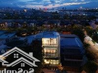 Bán Villa Hồ Bơi 6 Phòng Ngủ Cực Đẹp Ven Sông Hàn Nam Việt Á
