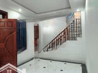 + Chính Chủ Cần Bán Nhà Cự Khối-Lb +Diện Tích: 45M2 X 5 Tầng Ô Tô Cách 10M + Đường Trước Nhà 2,5M -