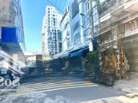 Siêu Phẩm Duy Nhất, Mảnh Đất Rộng 350M2 Ngang Khủng 13M, Cách Nguyễn Văn Thoại 10M, Giá Chỉ 38 Tỷ