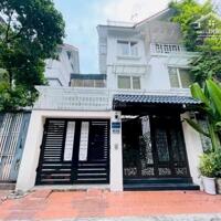 Cho thuê BT Khu Đô Thị Yên Hòa Trần Kim Xuyến. Dt 210m2 x 5T, Mt 12m. Giá 60 triêu/tháng
