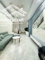 Cho Thuê Nhà 6 Tầng Ở Hồ Tùng Mâu, Thông Sàn, Full Điều Hòa.