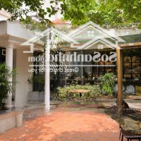 Trân Trọng, Mặt Phố Trần Hưng Đạo 320 M2 X 2 Tầng, Sân Rộng, Thoáng. Liên Hệ 0986226607