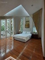 Cho Thuê Biệt Thự Lô Góc Sang Trọng Sẵn Nội Thất Kđt Mỹ Đình 2.Diện Tích210M2 X 4 Tầng,Mặt Tiền30M. Giá 50 Triệu