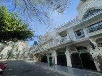 Bán Nhà Phố Biệt Thự Dt: 7.5X20M Kdc Himlam Quận 7 Nhà Sh, Sẵn Hđt 80 Triệu Gb: 39 Tỷ Liên Hệ: 0908 935765